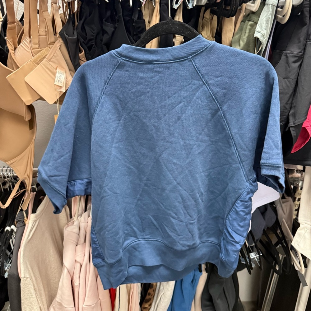 SKIMS sweatshirt t-shirt blue NWOT - Picture 8 of 8